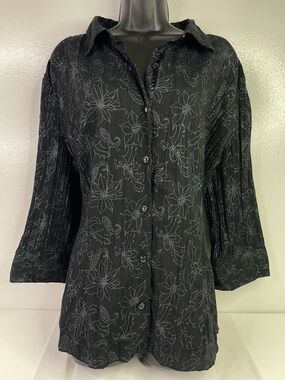 CJ Banks Floral Crinkle Button Down Shirt 2X Black Silver Pointillism Blouse
